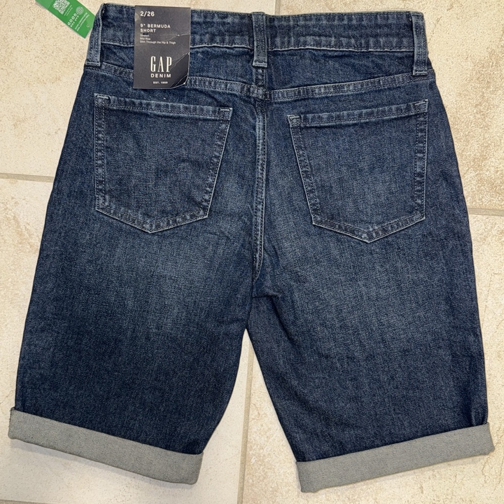 GAP Denim 9” Bermuda Shorts - Picture 4 of 4
